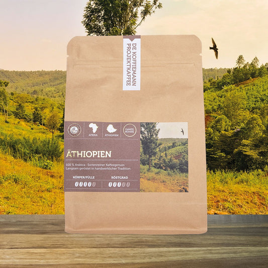 Eine Kaffeeverpackung "Projektkaffee Äthiopien" Kaffeebohnen von de koffiemann