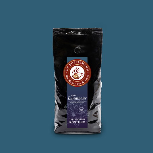 Eine Kaffeeverpackung "mein Lilienthaler" Kaffeebohnen von de koffiemann